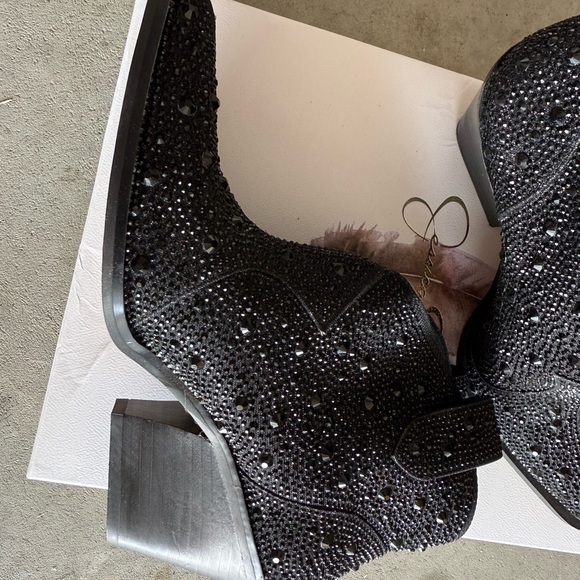 Jessica Simpson Black Studded Ankle Boots - Picture 1 of 4
